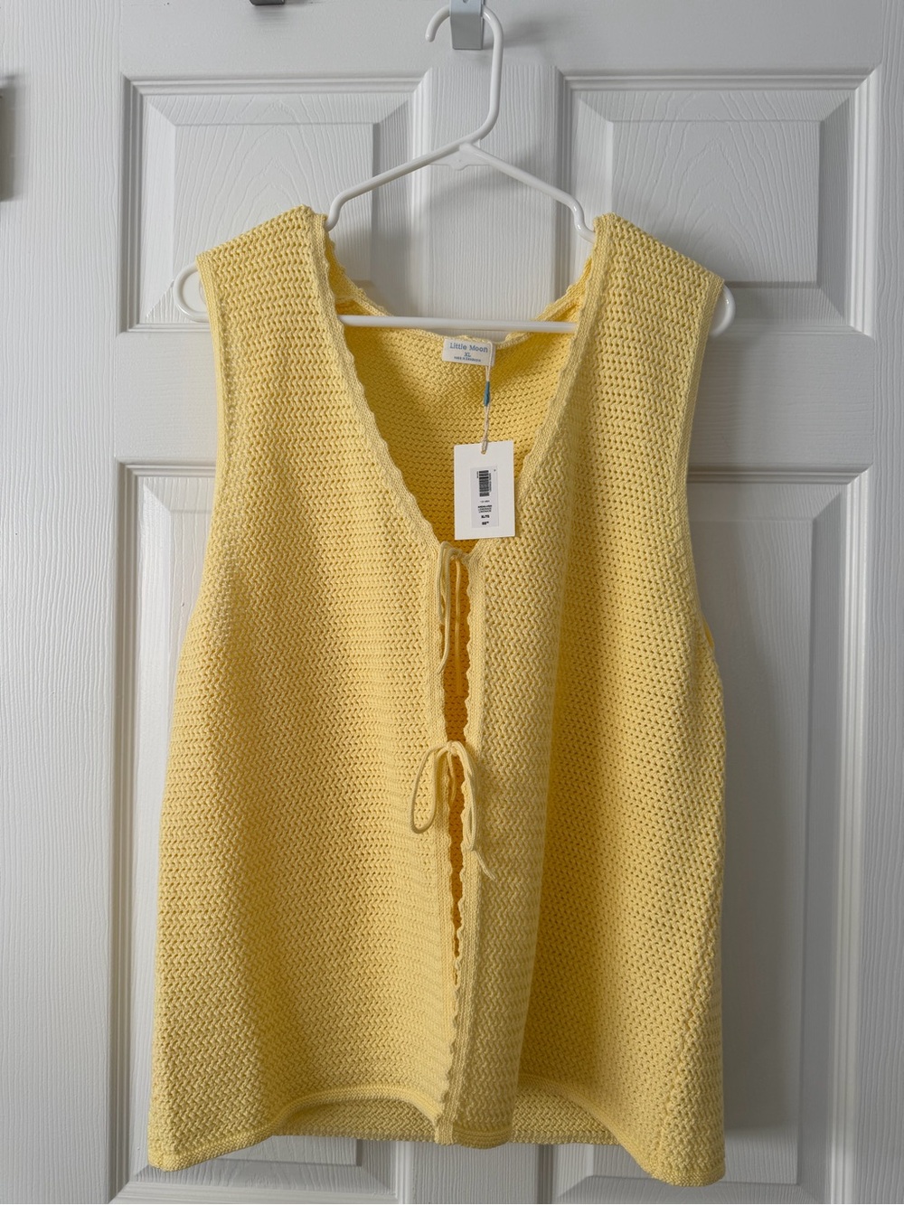 Sleeveless Knit Tie-Front Sweater Vest - Yellow